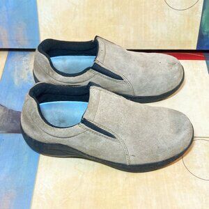 MEN'S STEEL TOE BRAHMA SHOES SIZE 9 LOAFERS SUEDE LEATHER SLIP RESISTANT WOMENS